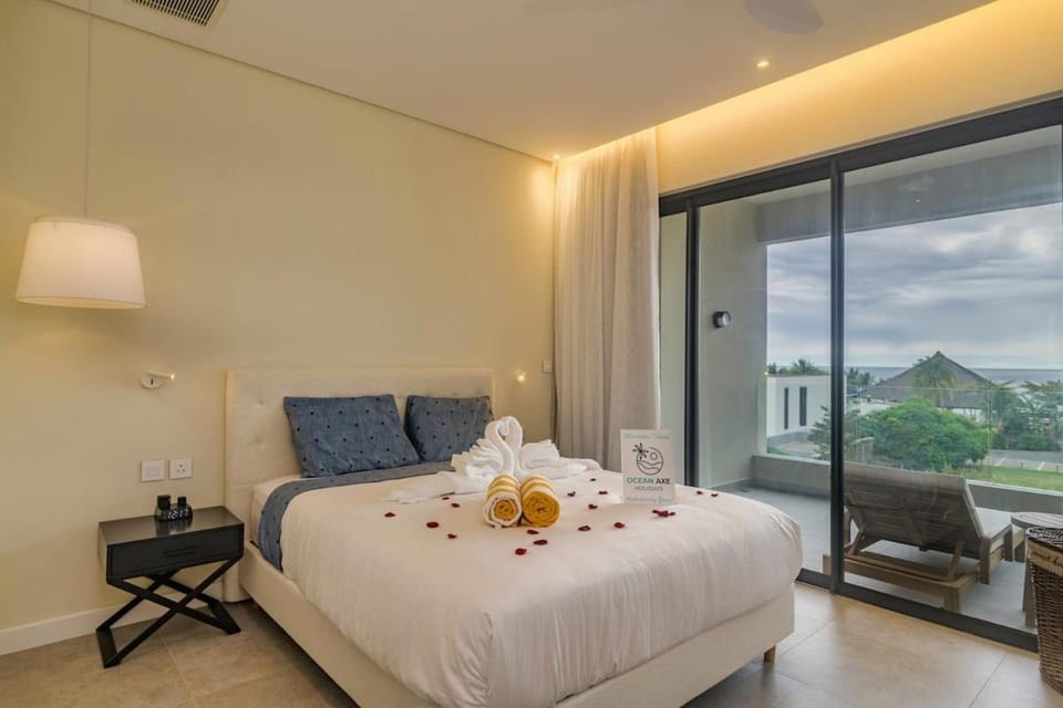 Bed, Balcony/Terrace, Bedroom