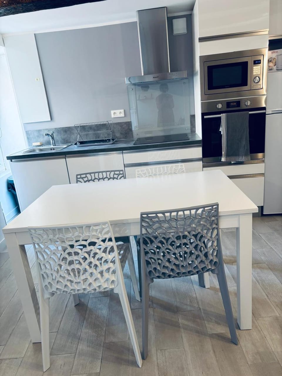 Kitchen or kitchenette, Dining area, dishwasher, oven, stove, toaster