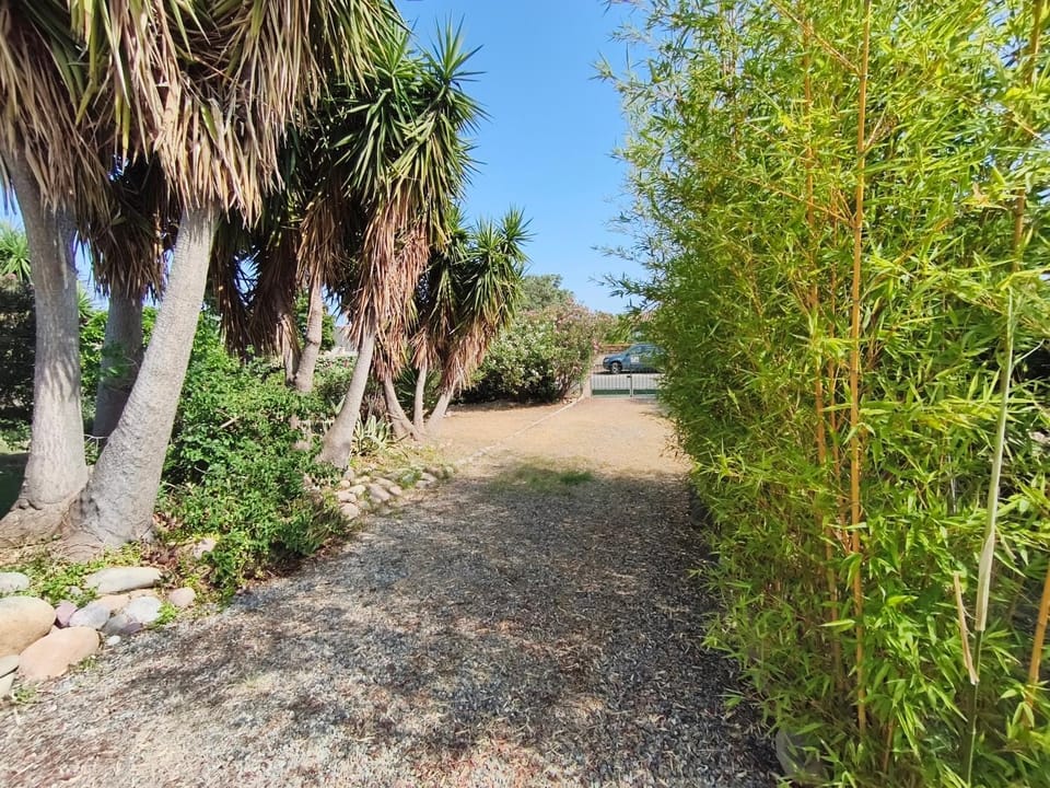 Garden, Parking