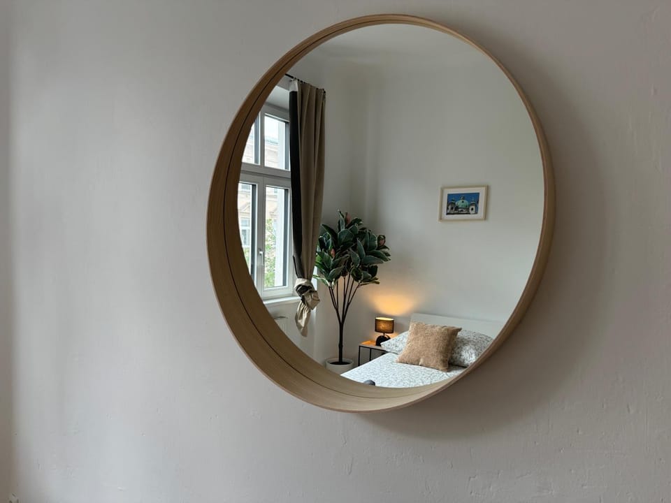 Spacious 5-Room Apartment with Free Parking Apartment in Vienna