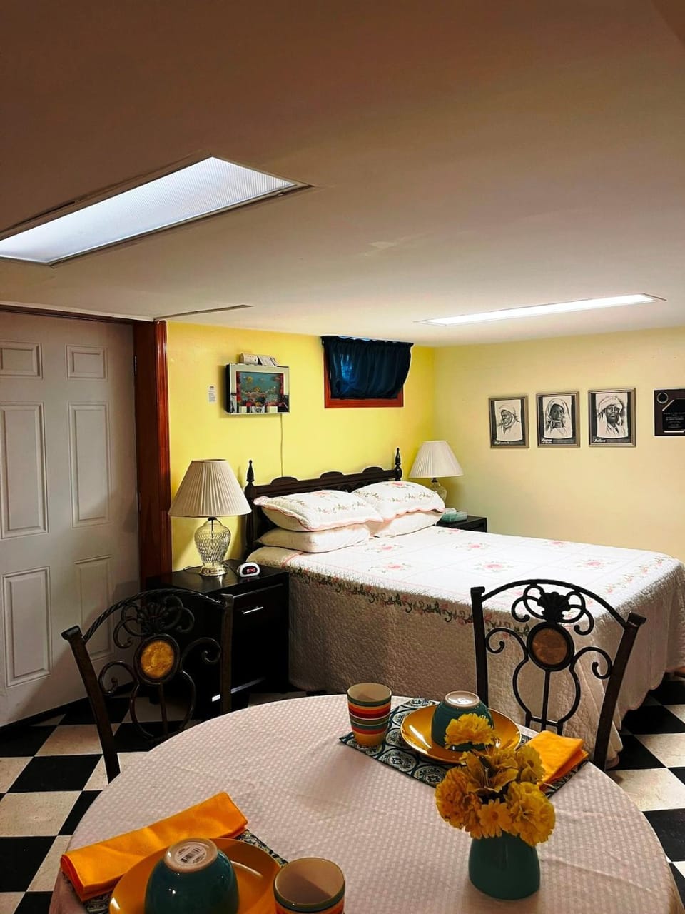 Bed, Bedroom