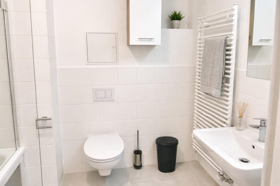 Modern Stylish Apartment with Balcony & Free Parking Apartment in Vienna