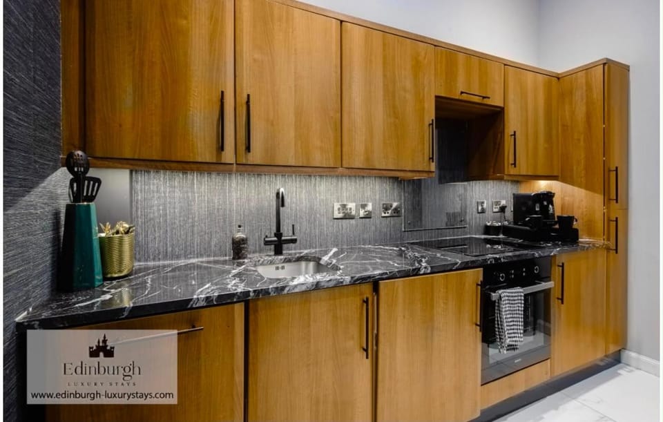 1BR Emerald Retreat Stockbridge Apartment in Edinburgh