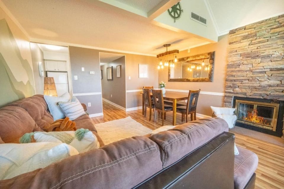 Condo w Incredible Views Apartment in Gatlinburg