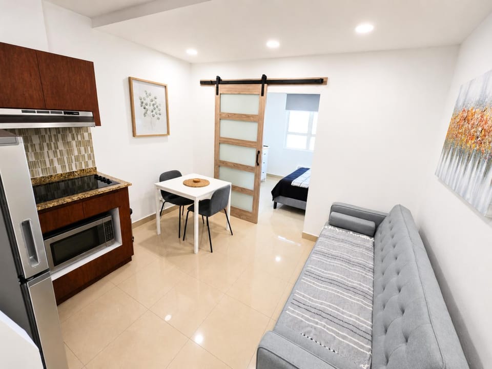 Kitchen or kitchenette, Seating area, Dining area