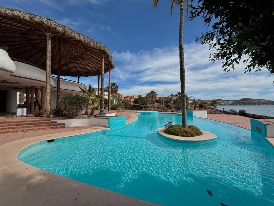 Pool view, Swimming pool, Swimming pool