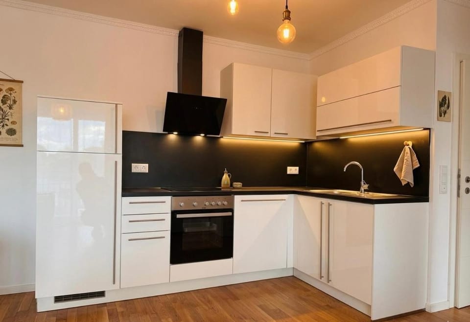 Spacious Apartment with Balcony & Free Parking near Vienna Apartment in Austria