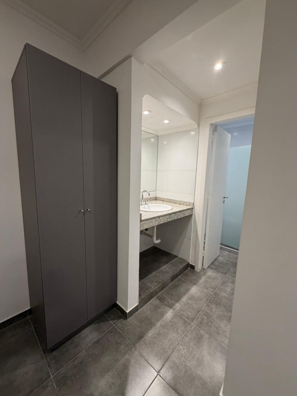 Bathroom, wardrobe