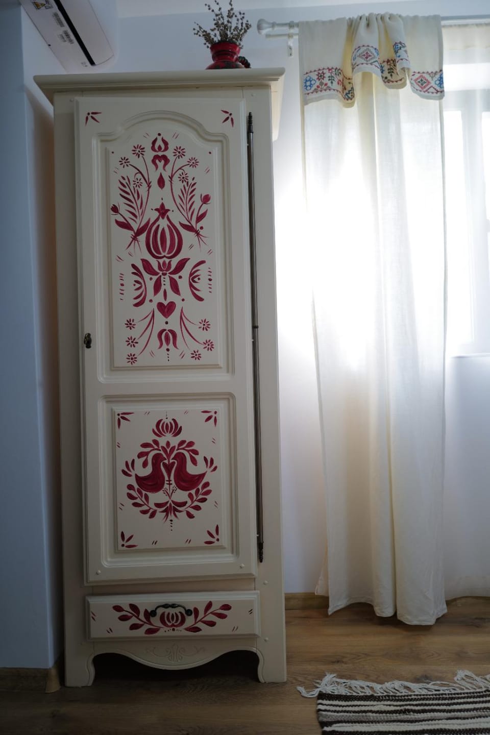 Raiul Sânzienelor Farm Stay in Romania