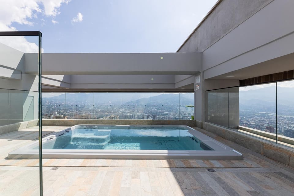 Day, Natural landscape, Hot Tub, Mountain view, Pool view