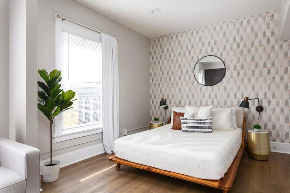 Trendy Studio w Full Kitchen Heart of Gaslamp Apartment in Gaslamp Quarter