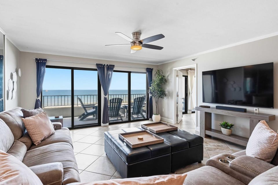 Stunning Gulf-Front Retreat with Endless Emerald Coast Views House in Okaloosa Island