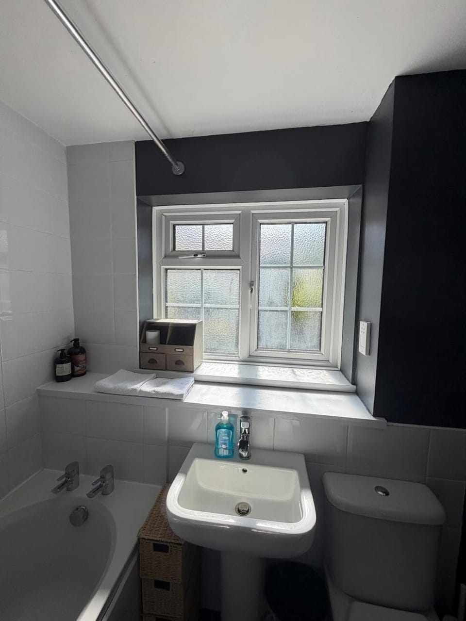 Cardiff Bay & City Centre 2 Bed Home Garden, Free Parking & Pet Friendly Apartment in Cardiff