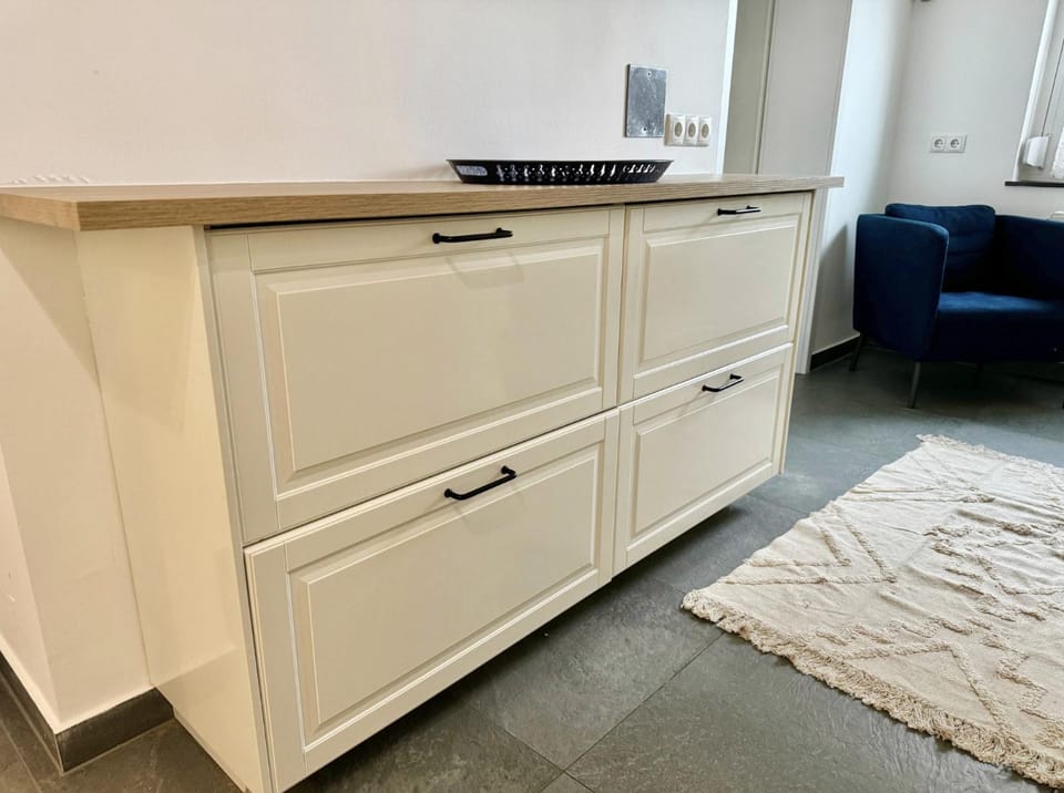 Happy Apartment near Airport with Free Parking Apartment in Austria