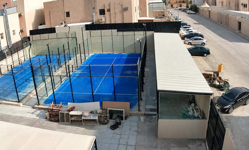 Neighbourhood, Fitness centre/facilities