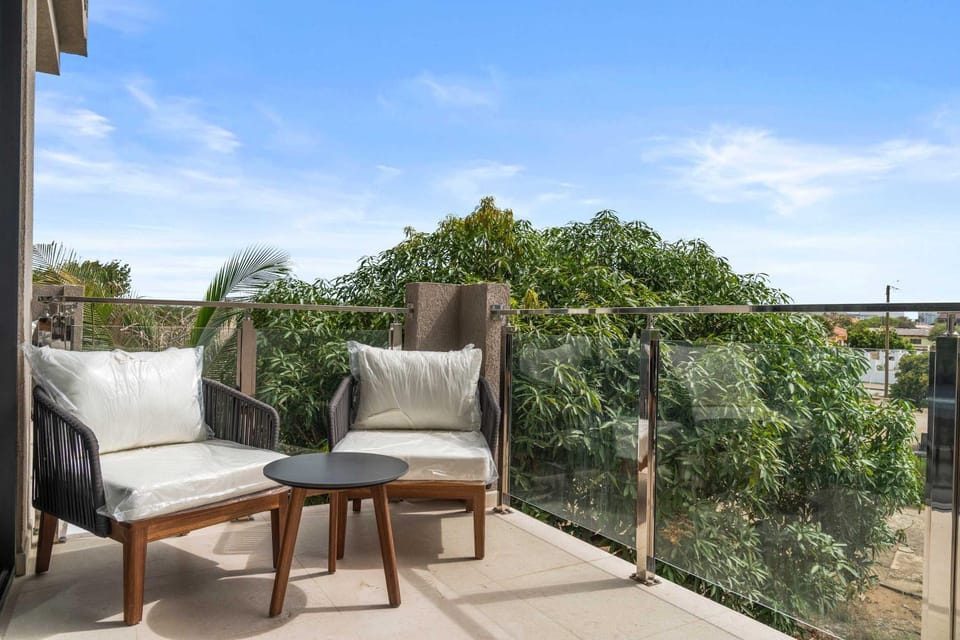 Spacious 3BR-3BA - Sunset Views House in Noord