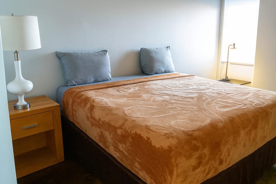 North - King Bed Hotel Studio 222 Apartment in Flowood