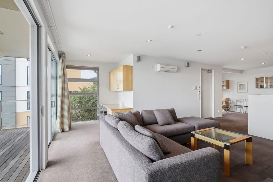 Penthouse Apartment in the heart of Nelson Apartment in Nelson