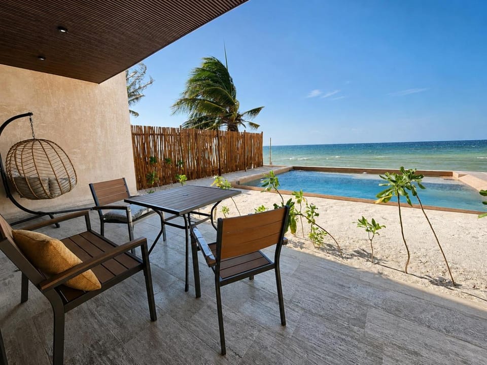 Day, Natural landscape, View (from property/room), Balcony/Terrace, Living room, Beach, Pool view, Sea view, Swimming pool, sunbed