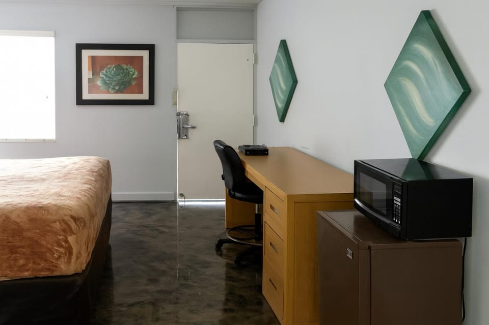 North - King Bed Hotel Studio 321 Apartment in Flowood