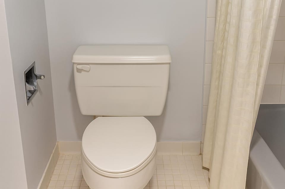 North - King Bed Hotel Studio 321 Apartment in Flowood