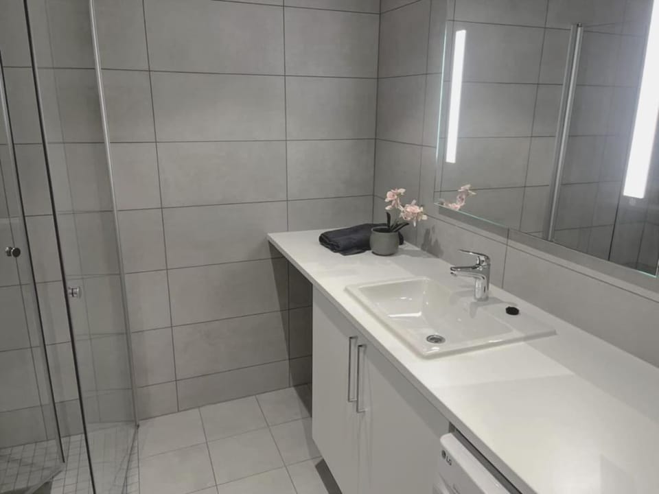 Scandpoint-H7 Apartment close to Airport, shopping and City Centre Apartment in Viken, Norway