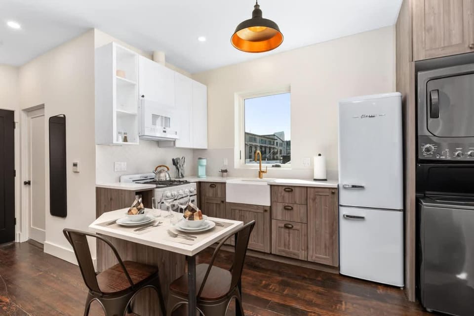 Artifact Inn - Modern Historic Studio Top Location Apartment in San Diego