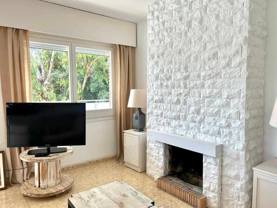TV and multimedia, Living room, Seating area