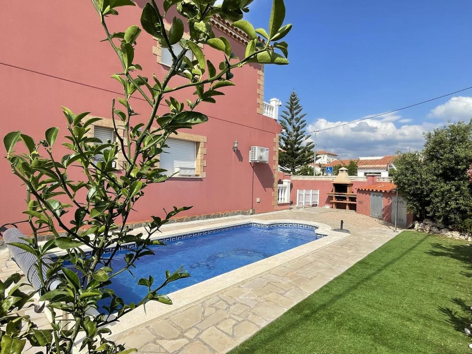 Casa Adosada en Miami Platja con Piscina Privada - ES-384-15 Villa in Miami Platja