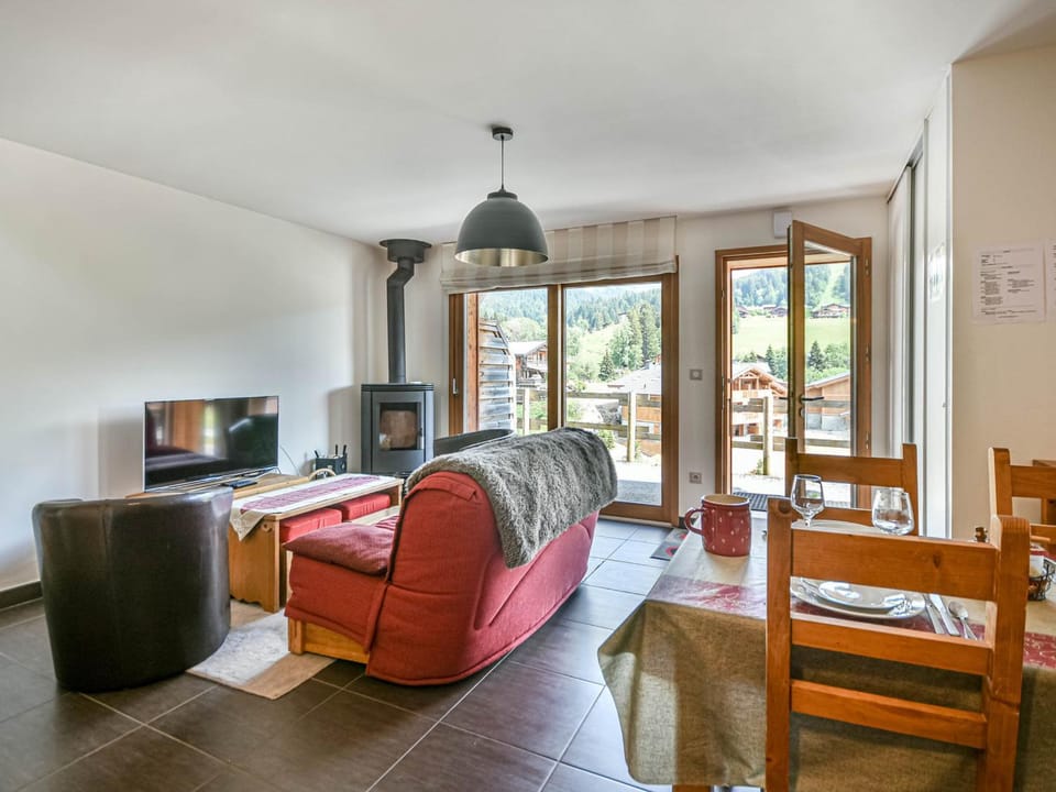 Charmant T3 avec parking - 5 pers. - FR-1-685-101 Apartment in Les Gets