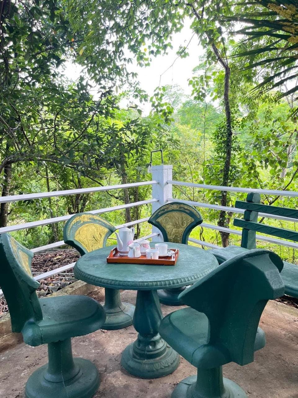 Birdsong Haven Kandy Vacation rental in Gangawatakorale