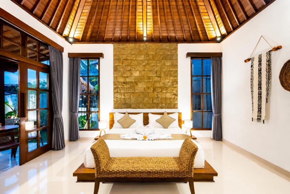 Bed, Photo of the whole room, Bedroom