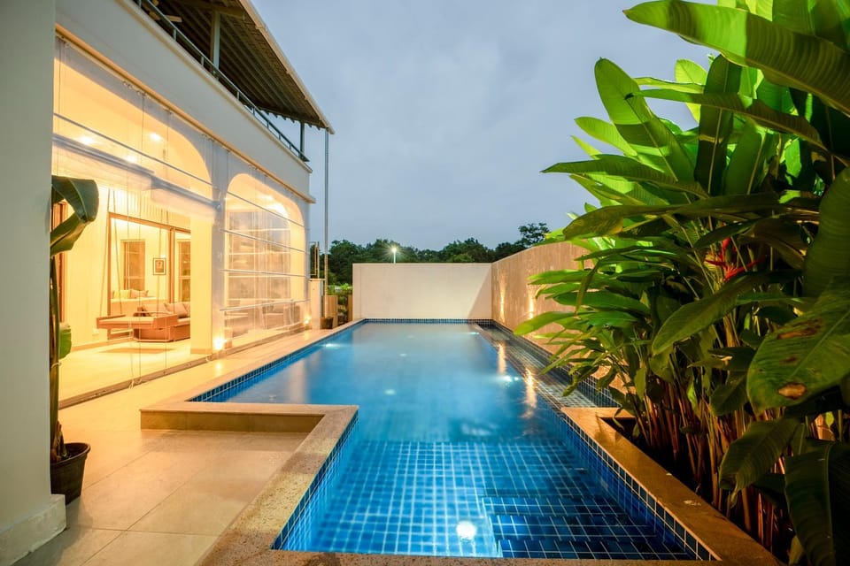 Pool view, Swimming pool
