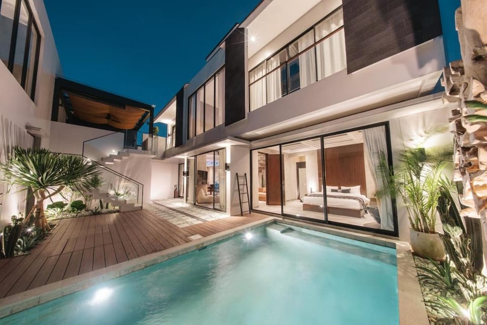 Night, Balcony/Terrace, Swimming pool, sunbed