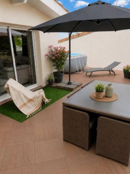 Patio, Solarium, Dining area, Swimming pool, Sunset, sunbed