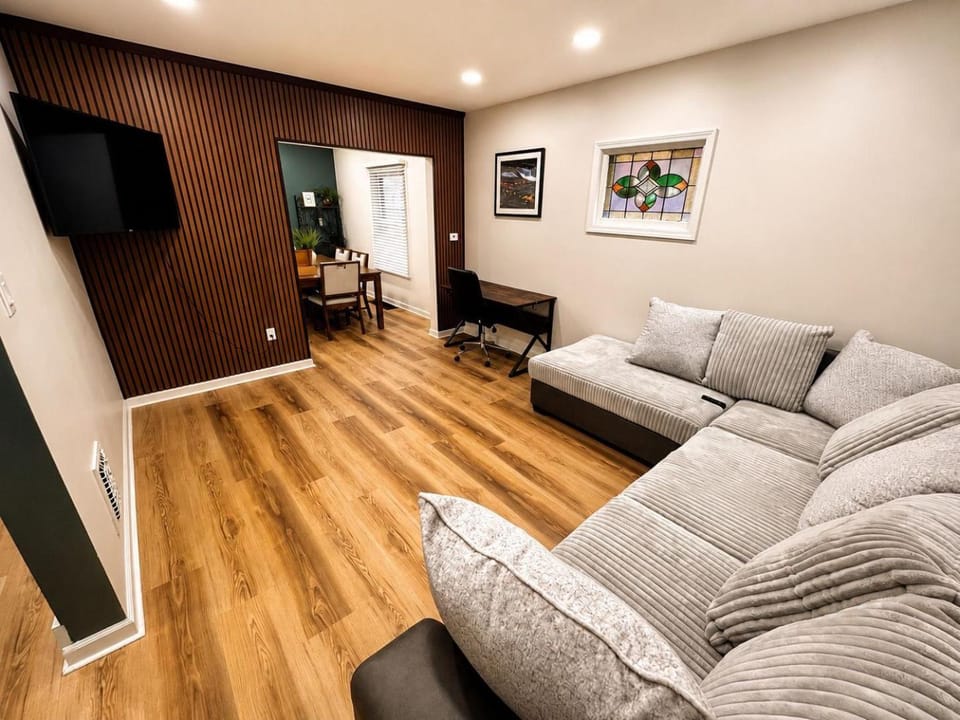 TV and multimedia, Living room, Seating area