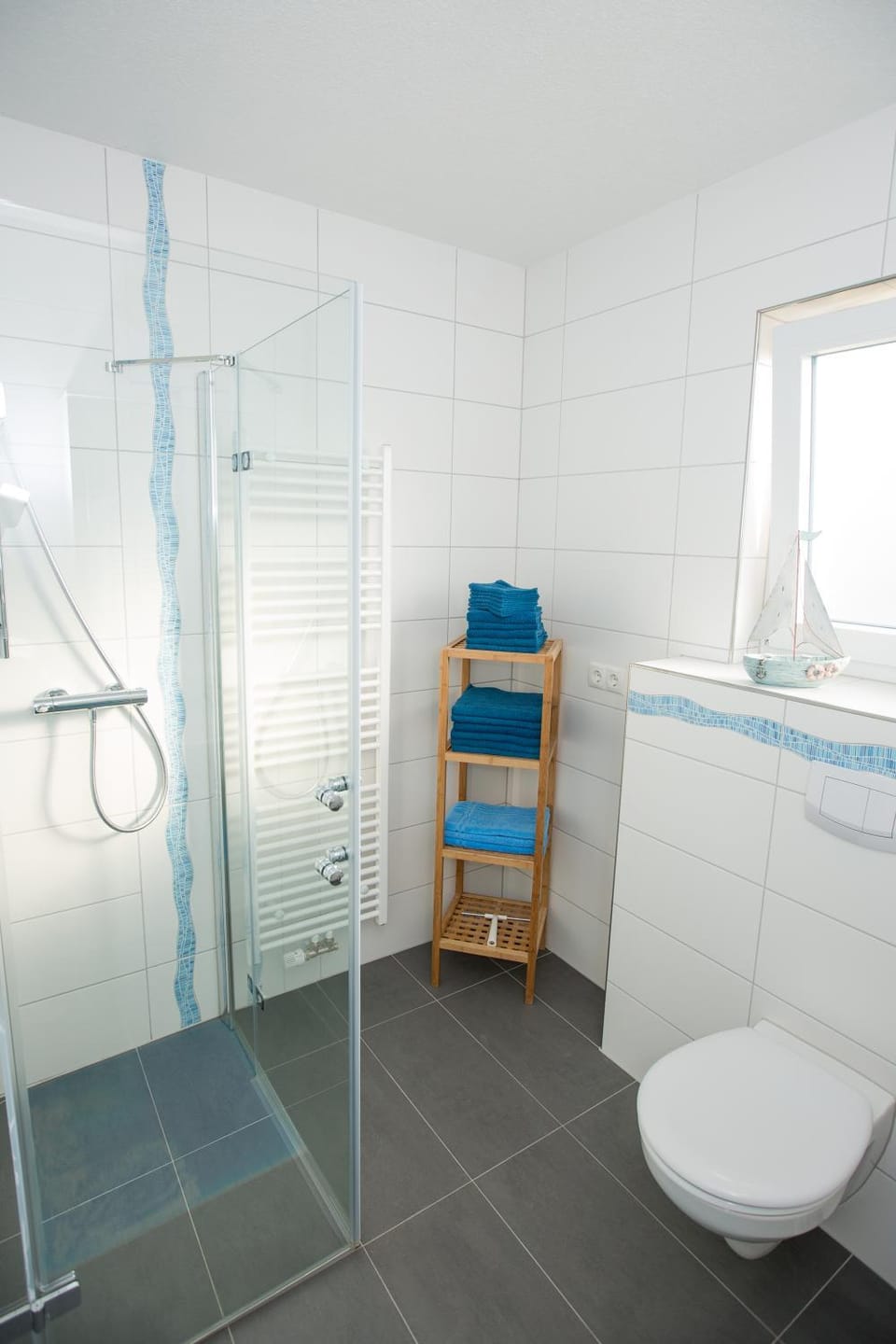 Bathroom, Decorative detail