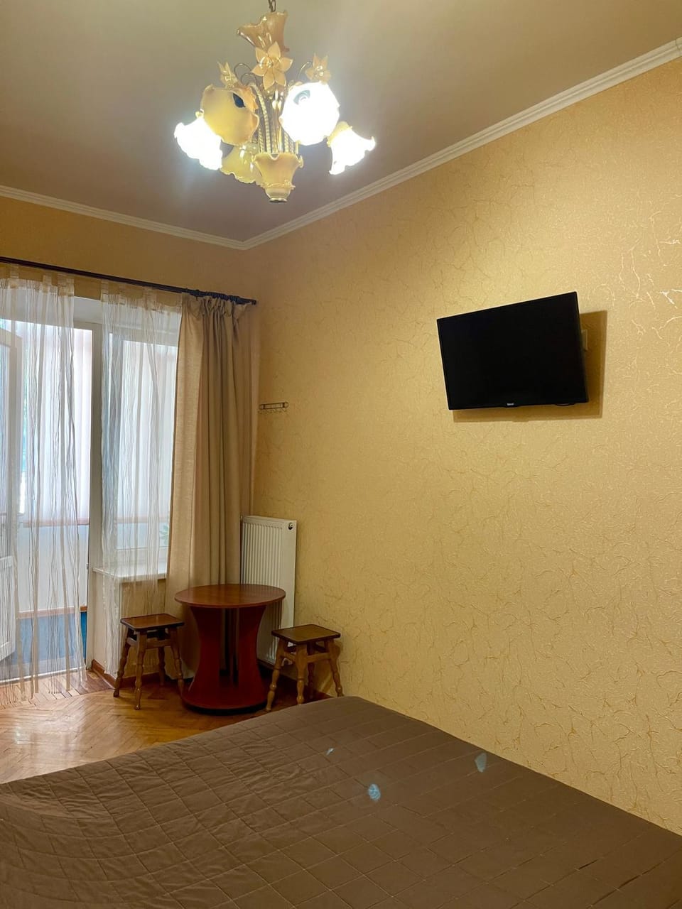 Номери в затишному Одеському дворику Inn in Odessa