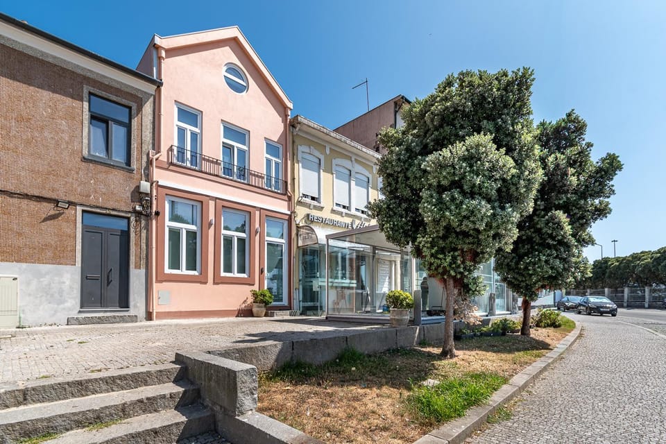 Property building, Street view