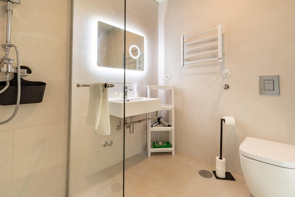 Shower, Toilet, Bathroom