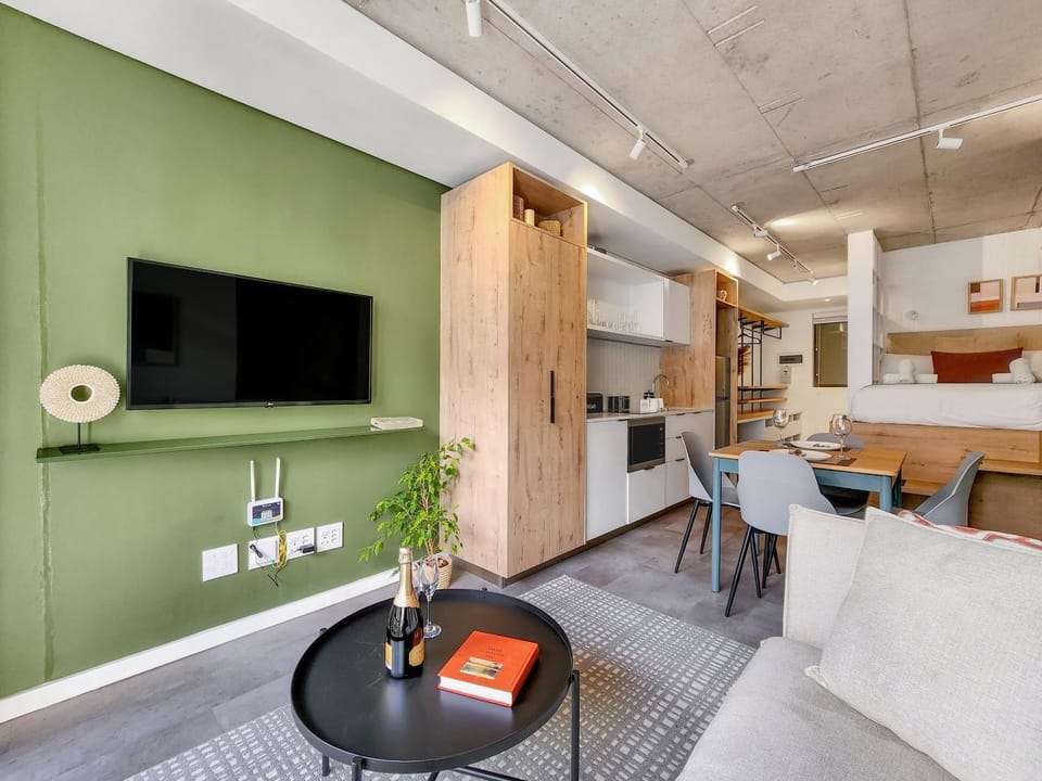 TV and multimedia, Living room, Dining area