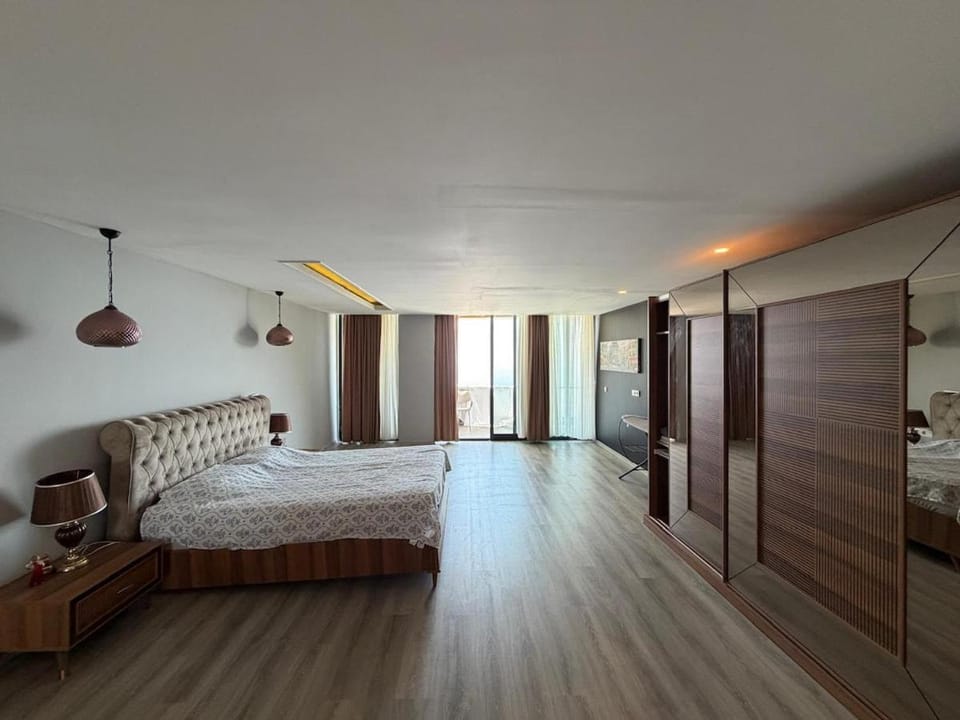 Bed, Photo of the whole room, Bedroom, wardrobe