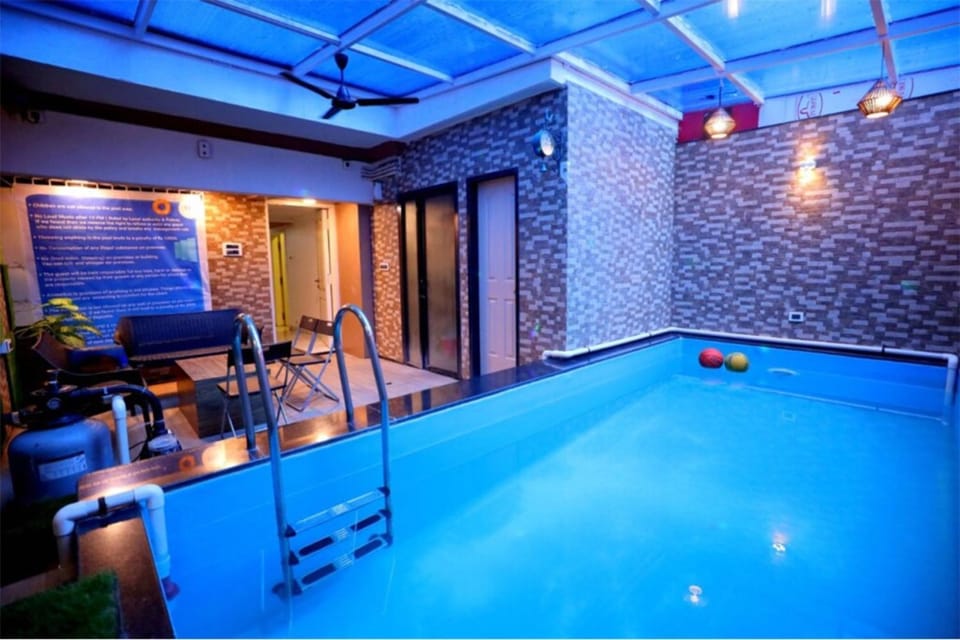 Pool view, Swimming pool, Swimming pool