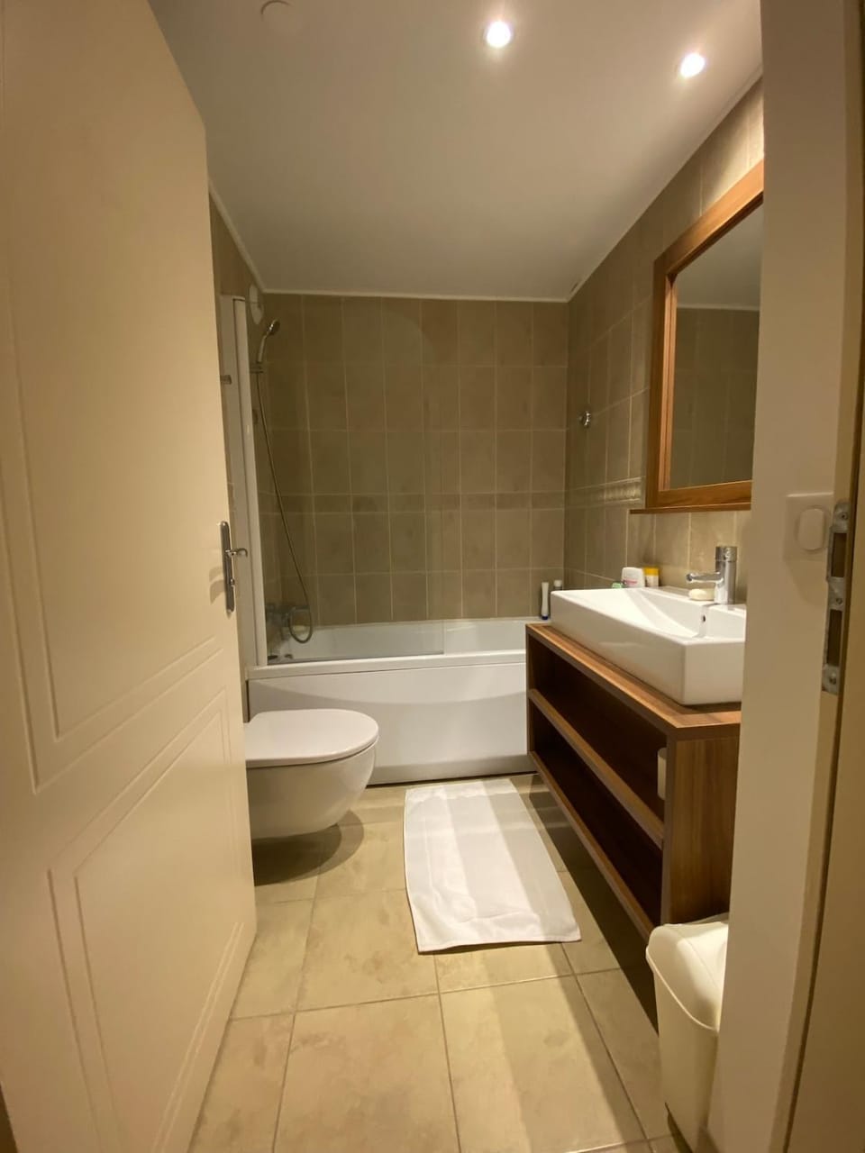 Iso At The Top Apartment in Isola