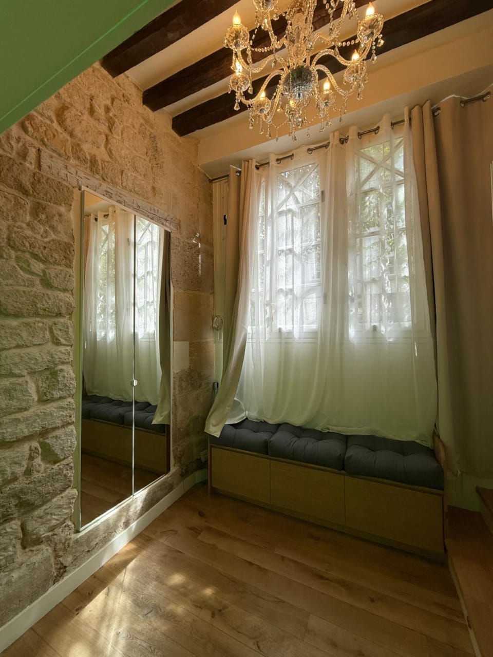 Photo of the whole room