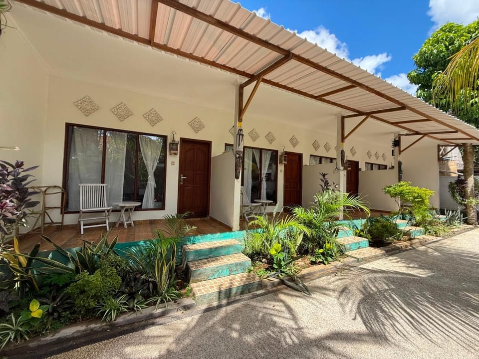 Property building, Garden