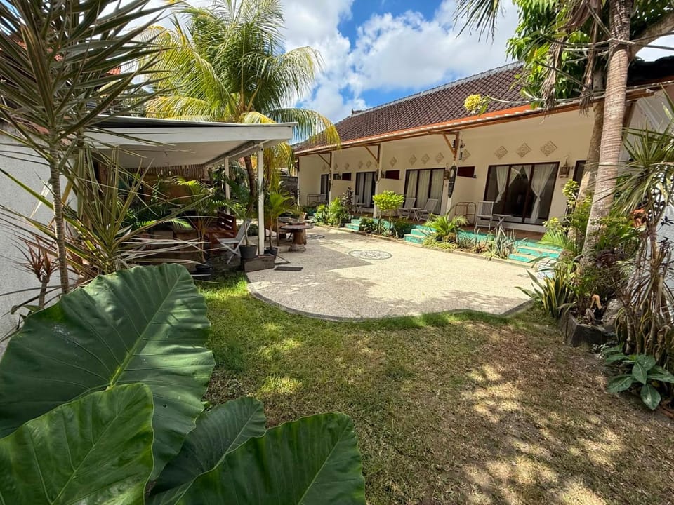 Property building, Garden, Garden view