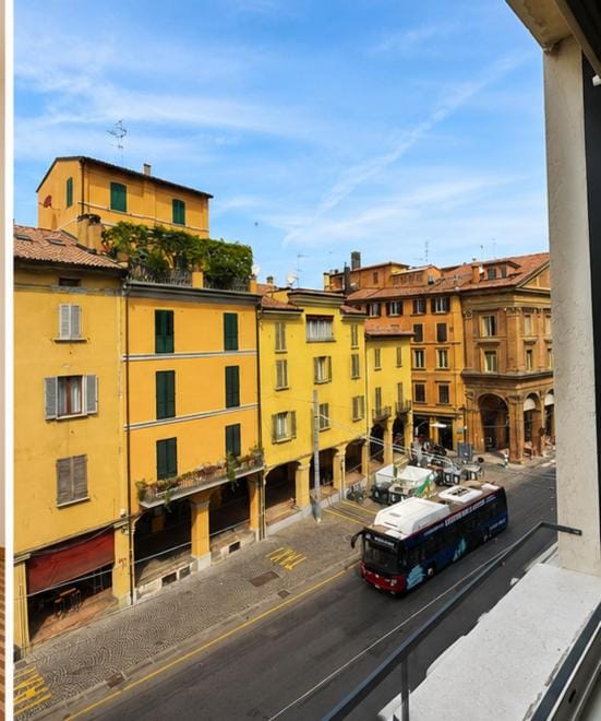 Nettuno Boutique Stay - Historic centre Bologna Bed and Breakfast in Bologna