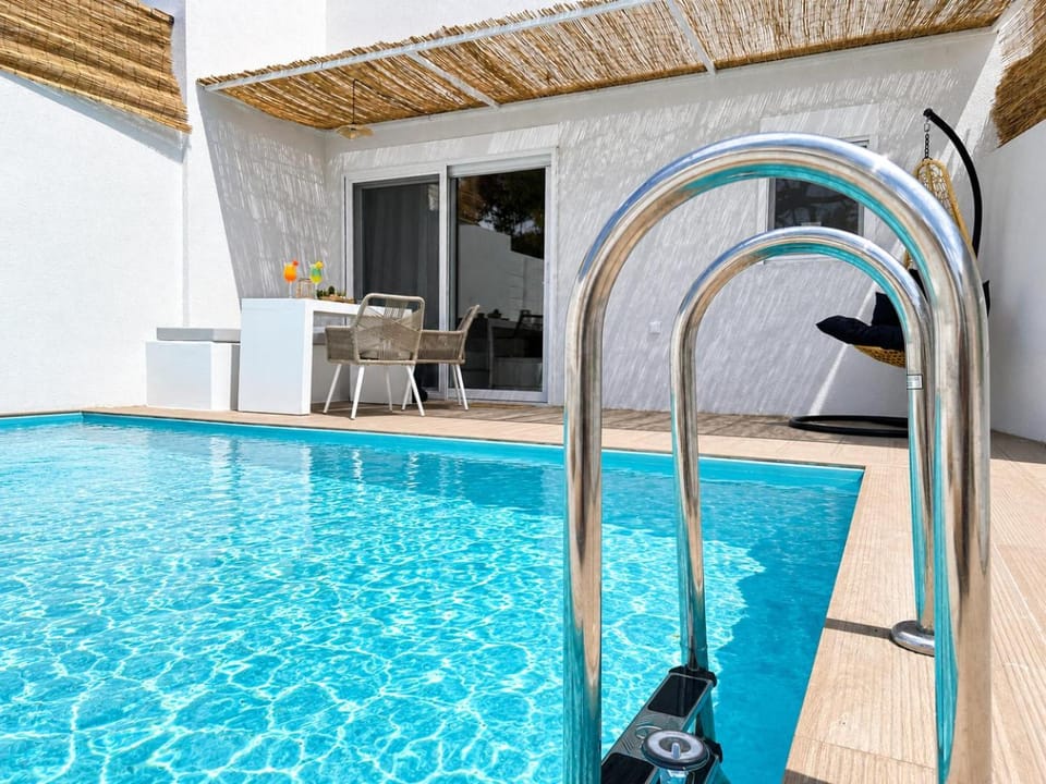 Pool view, Swimming pool