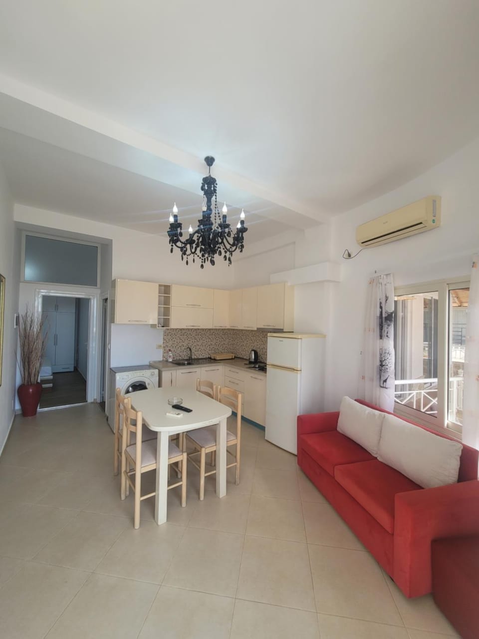 Sunny balcony Apartment in Sarandë
